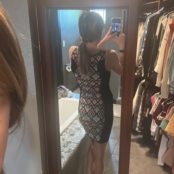 Spring dress - Picture 3 of 3